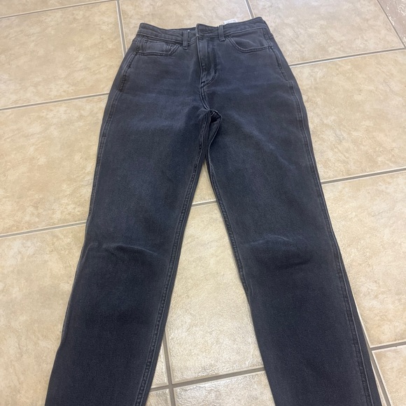 Hollister Black Mom Jean - Picture 2 of 2